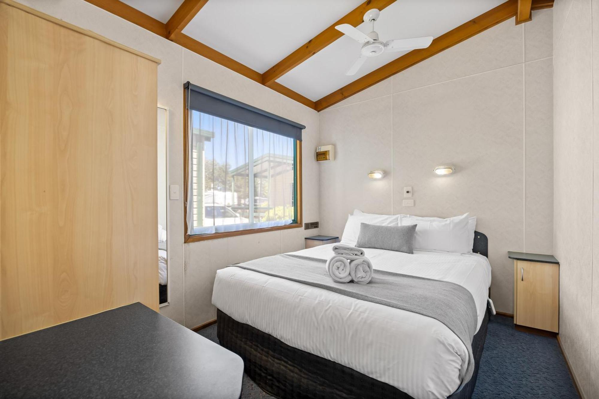 Eureka Stockade Holiday Park แบลเลอแรต ห้อง รูปภาพ